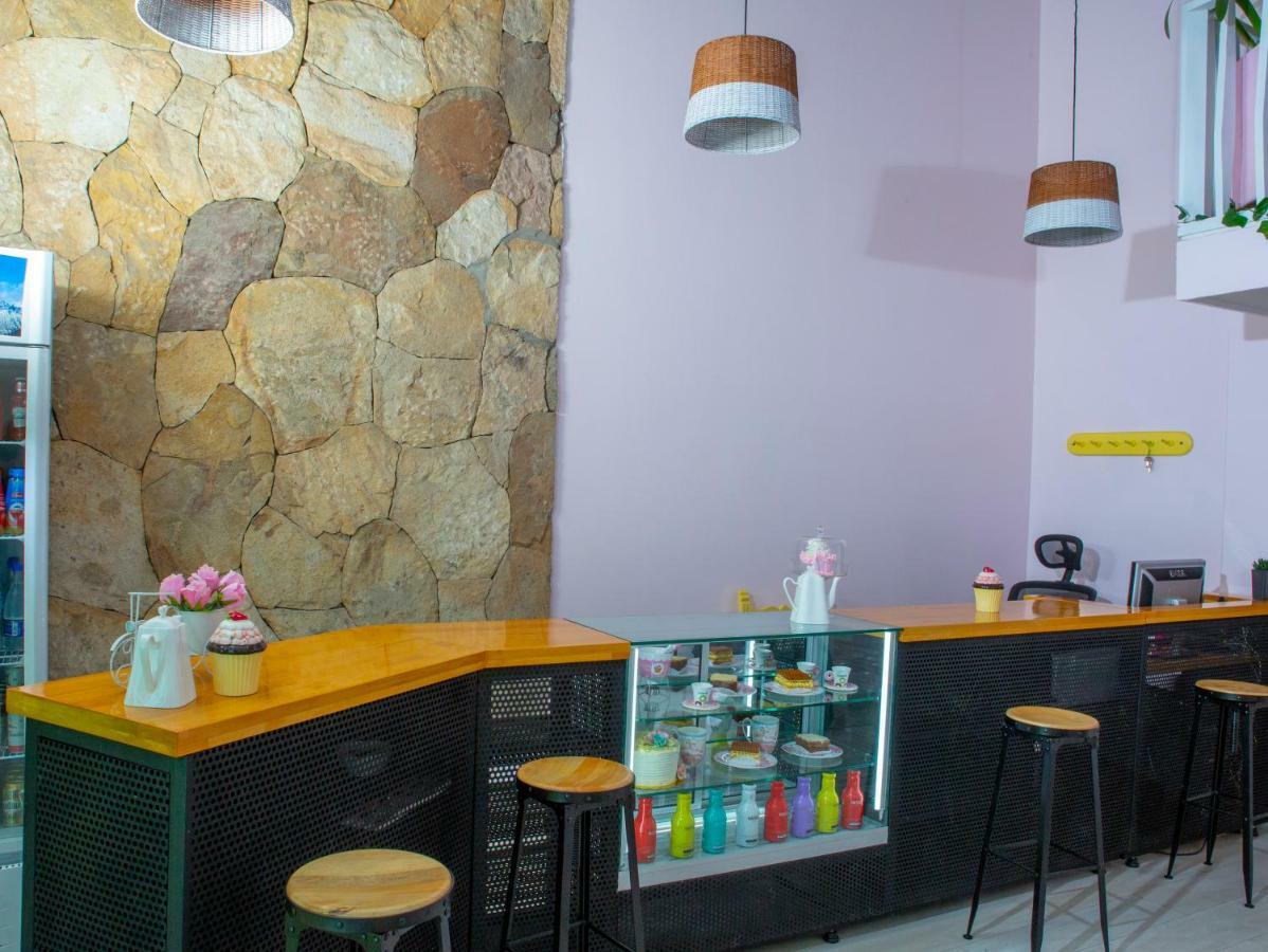 Casana Hotel 쿠쿠타 외부 사진